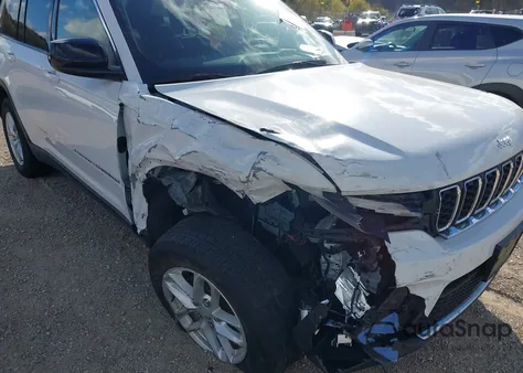 2023 Jeep Grand Cherokee Laredo 4X4 z USA, uszkodzony, nr VIN 1C4RJHAG9PC532404